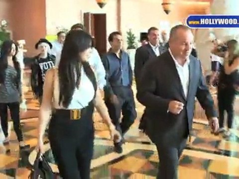 Hollywood - Kim Kardashian arrives at Atlantis The Palm in Dubai
