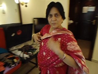 Aruna Sharma wearing red Banarasi Sari for 99th Indian Science Congress Inauguration 3rd Jan 2012