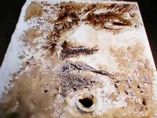 dessiner-le-visage-d-un-chanteur-avec-des-taches-de-caf