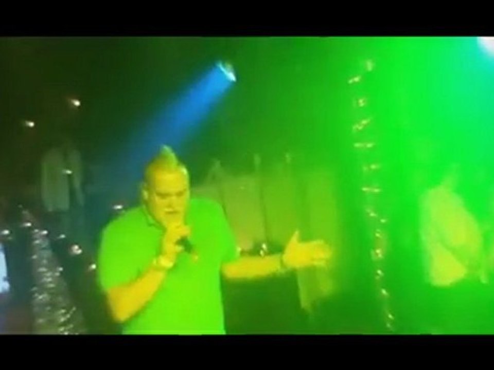 Der Bürgermeister & Price - Im Himmel darf man sich nicht küssen