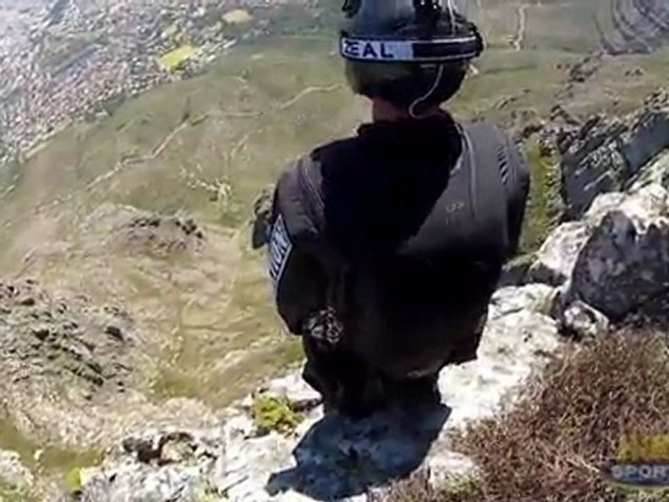 Nouvelles images du crash de Jeb Corliss