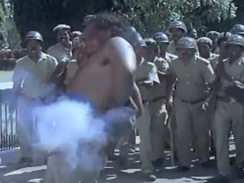 Captain Prabakhar - Vijayakanth Kills Minister