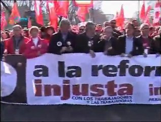 İspanya'da yüz binlerce kişi reform paketini protesto etti