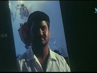 Ethu Konjam Puthusu- Babe removing saree