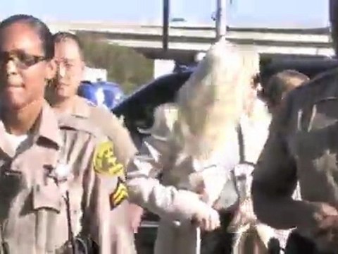 Lindsay Lohan présentera SNL