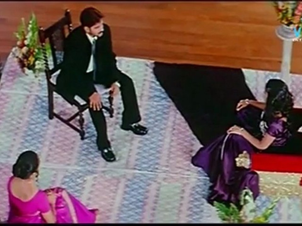 Ivan Yaaro - Gajala Lip Lock