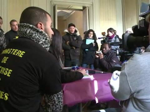 Occupation d'un hôtel particulier pour parler des banlieues