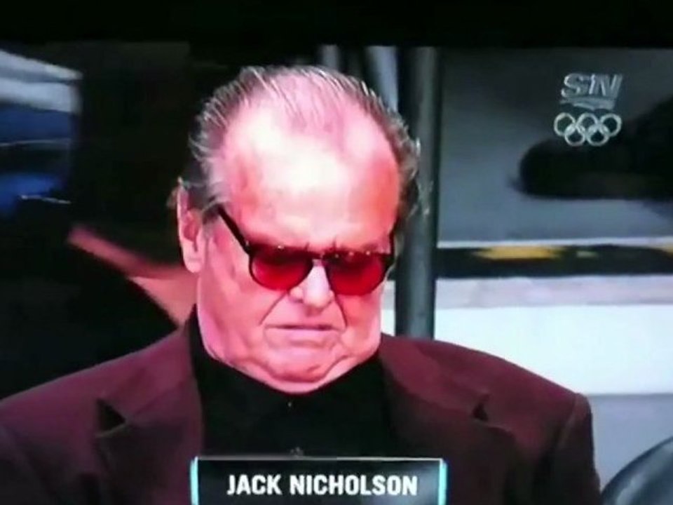 Jack Nicholson s'endort au stade