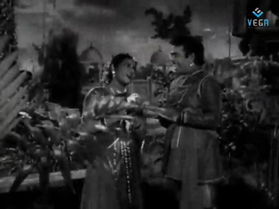 Sarangadhara - Romantic Scene