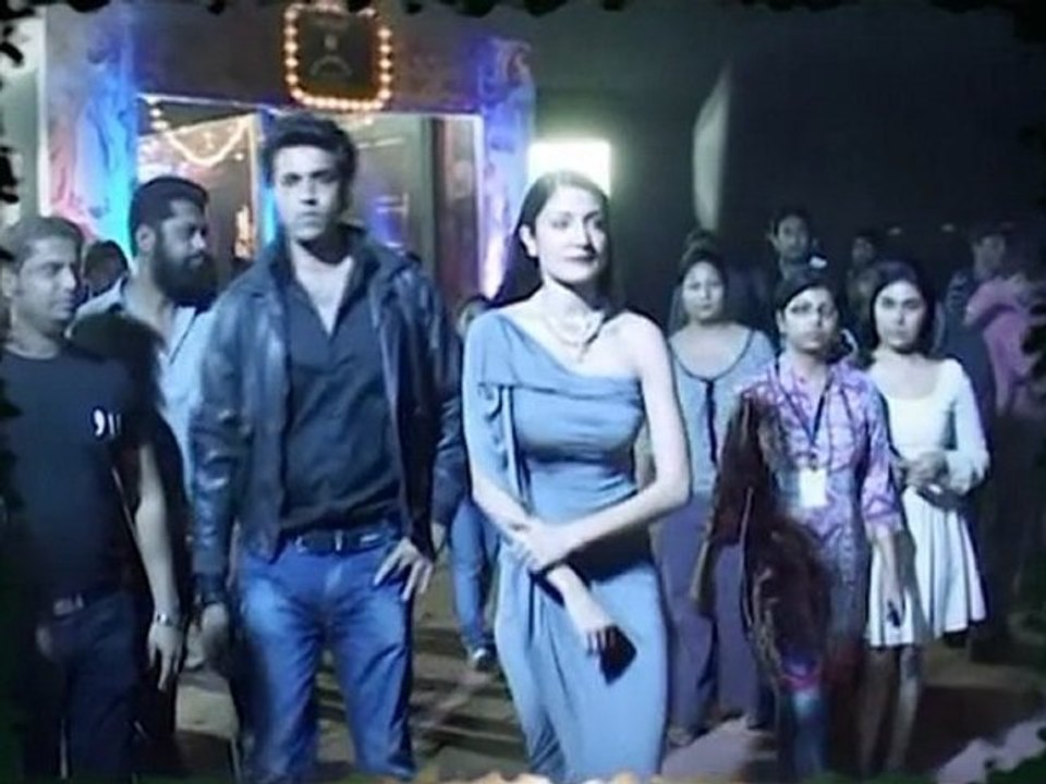 Anushka Sharma & Kajol at Stardust Awards 2012