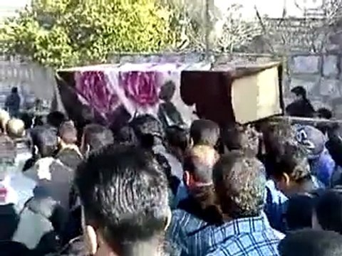 فري برس تشييع الشهيد عبد القادر أحمد محمد في قرية لأبزمو التابعة لمنطقة الأتارب المحتلة 19 2 2012