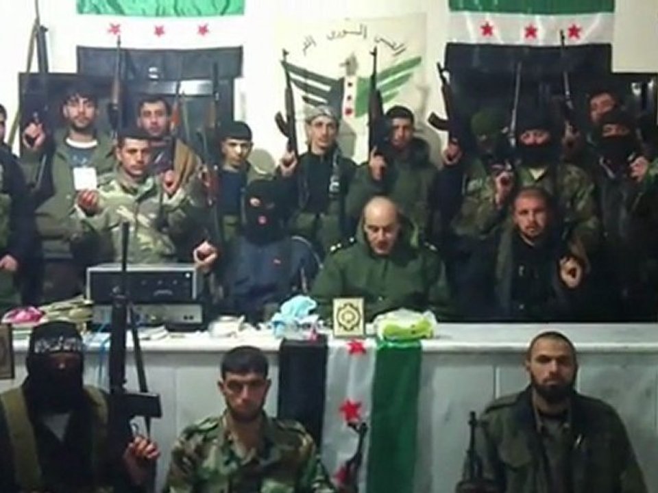 فري برس   انشقاق المقدم محمد سامر رمضان ومجموعة من الافراد 18 2 2012