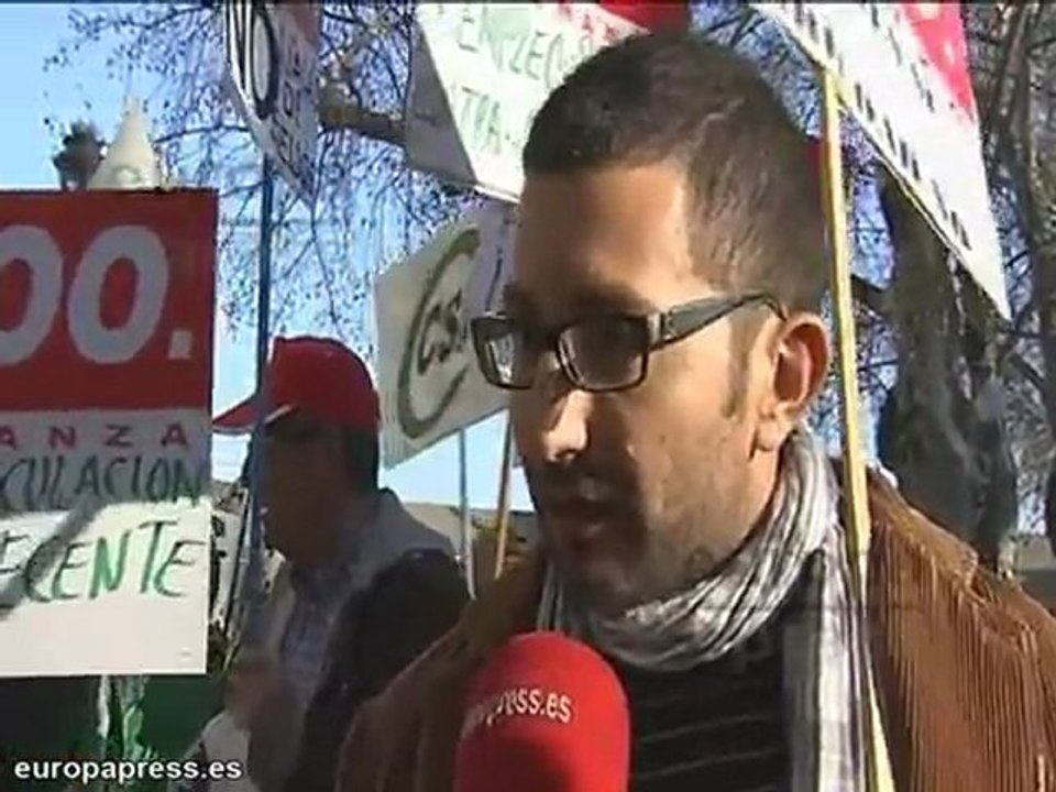 Los opositores sevillanos piden que "no se juegue"