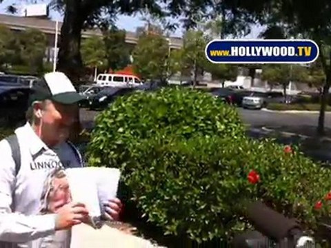 Lindsay Lohan Protest At Lynwood Correctional Facility