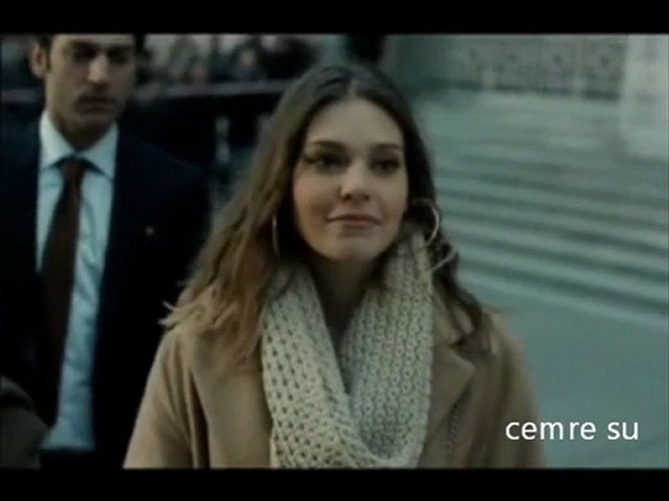 Ecevit & Ahu (Gidiyorum Aşkım)