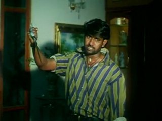 Antham Kadhidi Aarambham -  Killer Tries to Kill Heroine