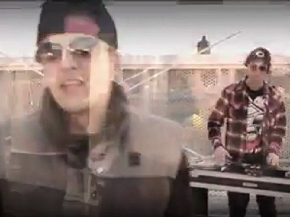 Tio Timers & Mooniz feat. DJ Case - Tape Rock