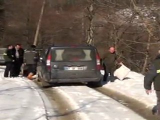 YABANİ HAYVANLARI YEMLEME