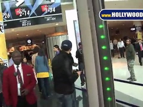 Leonardo DiCaprio Microwaves Brain After Lakers Lose