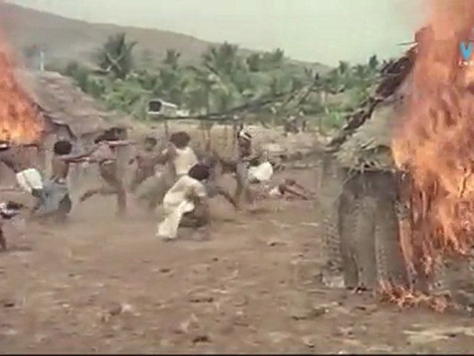 City Rowdy - Madhavi Fight