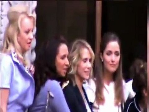 Jessica Biel Creates Buzz With Ring