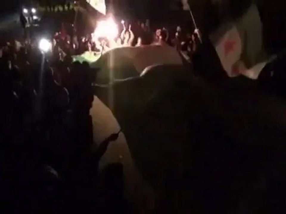 فري برس  دمشق كفرسوسة خزيمة مظاهرة مسائية رائعة وقطع الطرق 21 2 2012