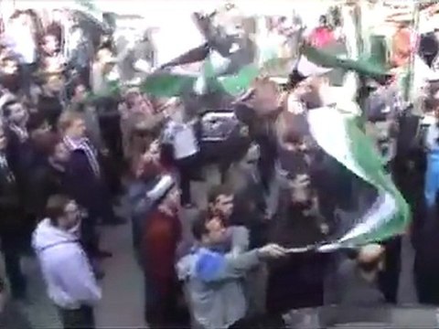 فري برس حمص حي الملعب تشيع 3 أطفال من آل الجنيات 21 2 2012 ج1