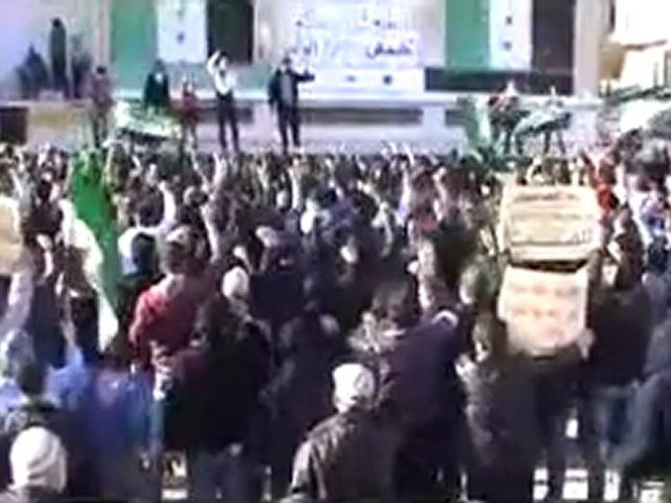 فري برس  حمص الوعر  مظاهرة أبطال وحرائر الوعر 21 2 2012 ج2