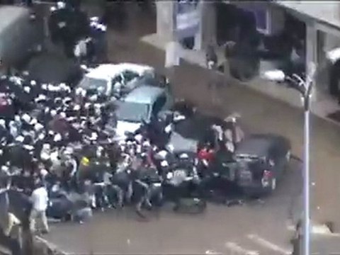 فري برس دمشق المزة اطلاق رصاص حي بشكل مباشر على المشيعين 18 2 2011