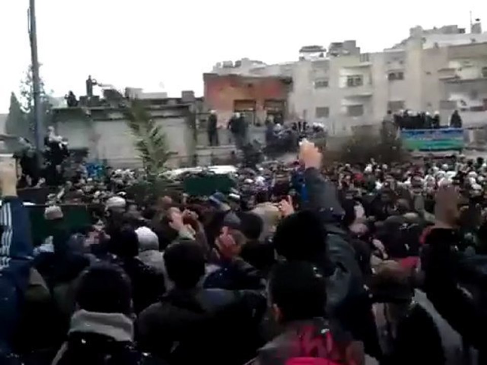 فري برس   دمشق المزة الشيخ سعد تشييع الشهداء 18 2 2012 ج3