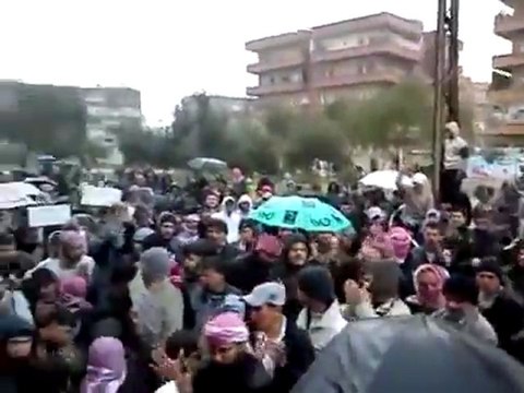 فري برس حماة طريق حلب مظاهرة بالقرب من مسجد فاطمة الزهراء 17 2 2012