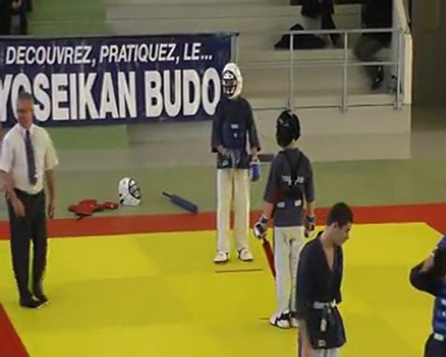 1er combat baton Morgan RYON vs Charlie JUSSEAU championnat de bourgogne fev  2012