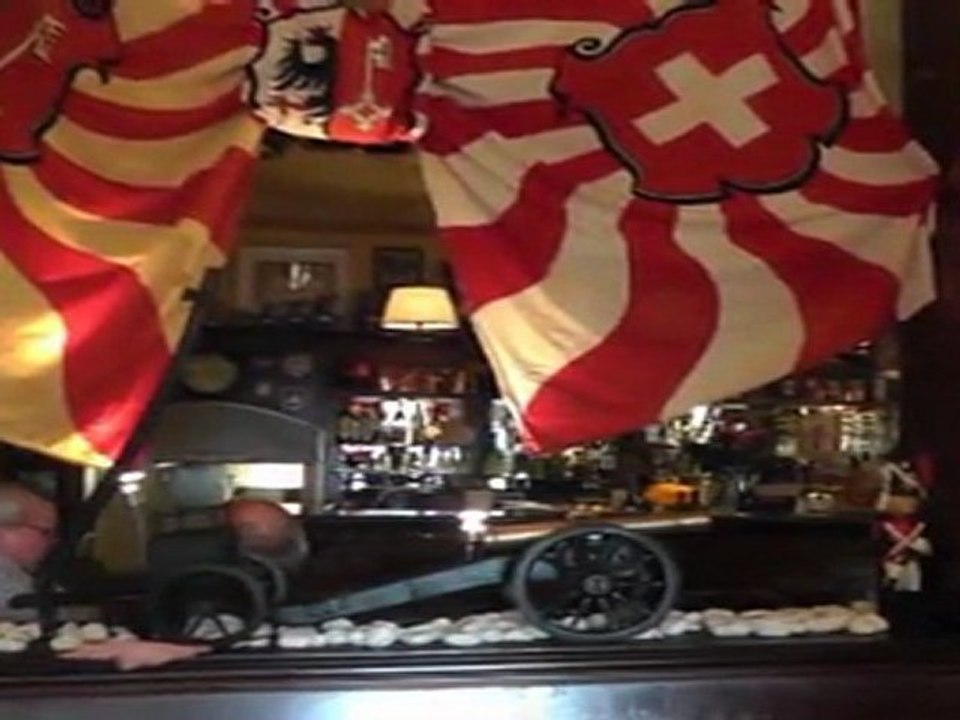 L'Père Glôzu interdit d'Hôtel-de-Ville!
