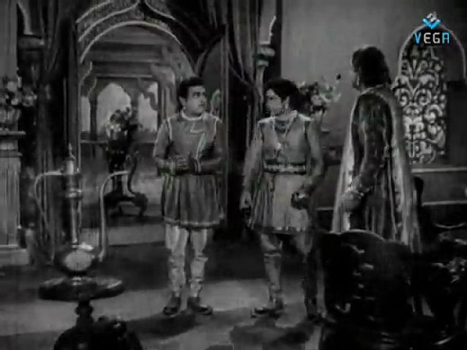 Sarangadhara - Venkateswara Rao Proving That Sivaji Is Innocent