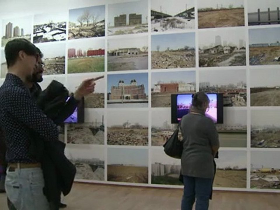 Les photos de l'artiste chinois Ai Weiwei expos...