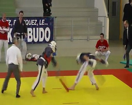 1er combat baton individuel David CLERC championnat de bourgogne février 2012