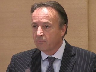 Jean-Pierre Bel, président du Sénat au colloque sur l'avenir des banlieues