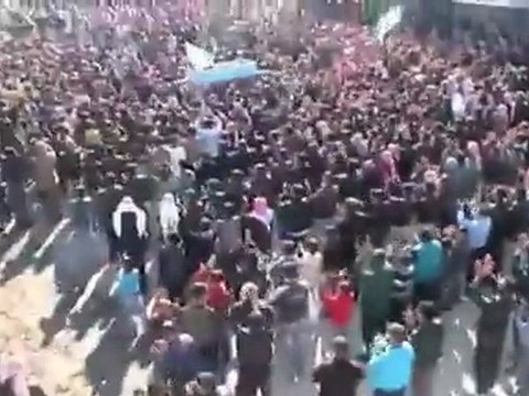 فري برس حماه المحتلة تشييع الشهيد الطفل علي حسن الحسن من قلعة المضيق21 2 2012