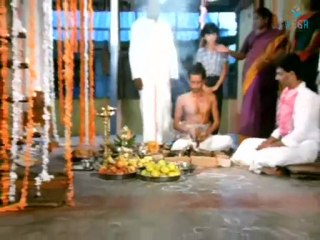 Suya Mariyathai - K.R.Vijaya Get Arrested