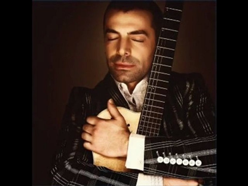 Özgür Akkuş  Radyoda Yine Sezen Çalıyor