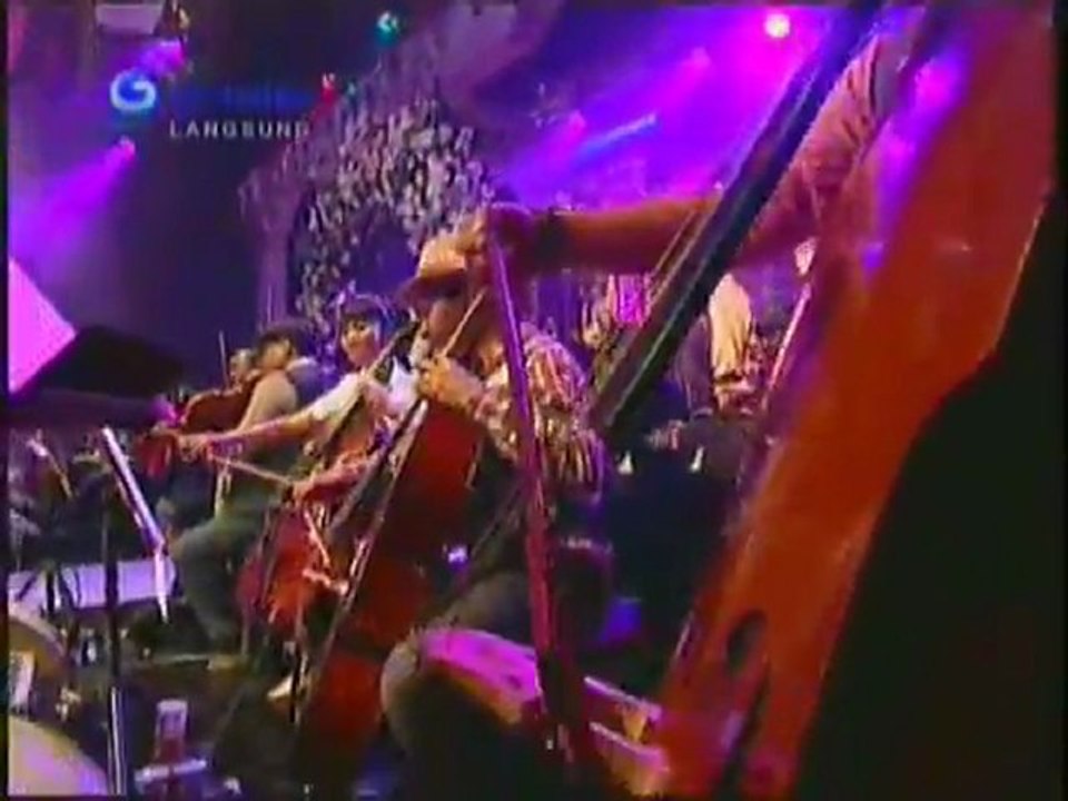 JKT48 - Heavy Rotation @Lampion 100% Cinta (22-02-2012)