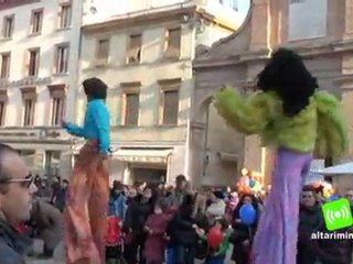 Festa Carnevale in Piazza a Rimini con Colorcoriandolo