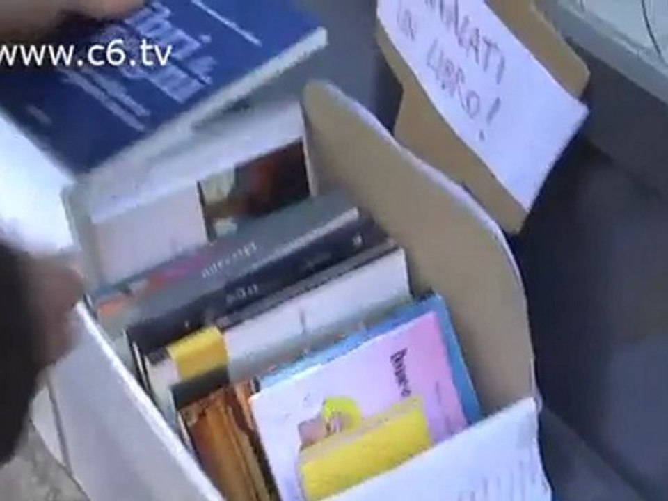 Passa da via Stampa e 'regalati un libro'!