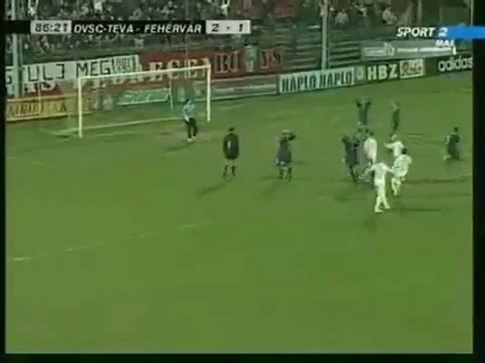 Foot : Incroyable FAIL sur un penalty !