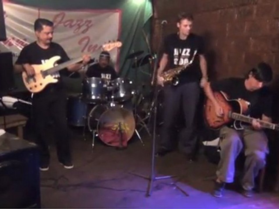 Jazz Junction-Sing Sing Sing