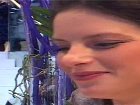 Les Hôtesses de Francfort à la loupe