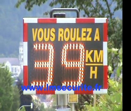 RADAR PEDAGOGIQUE PREVENTIF LUMINEUX DE VITESSE VIASIS BASIC VIATRAFFIC SAINT SEBASTIEN