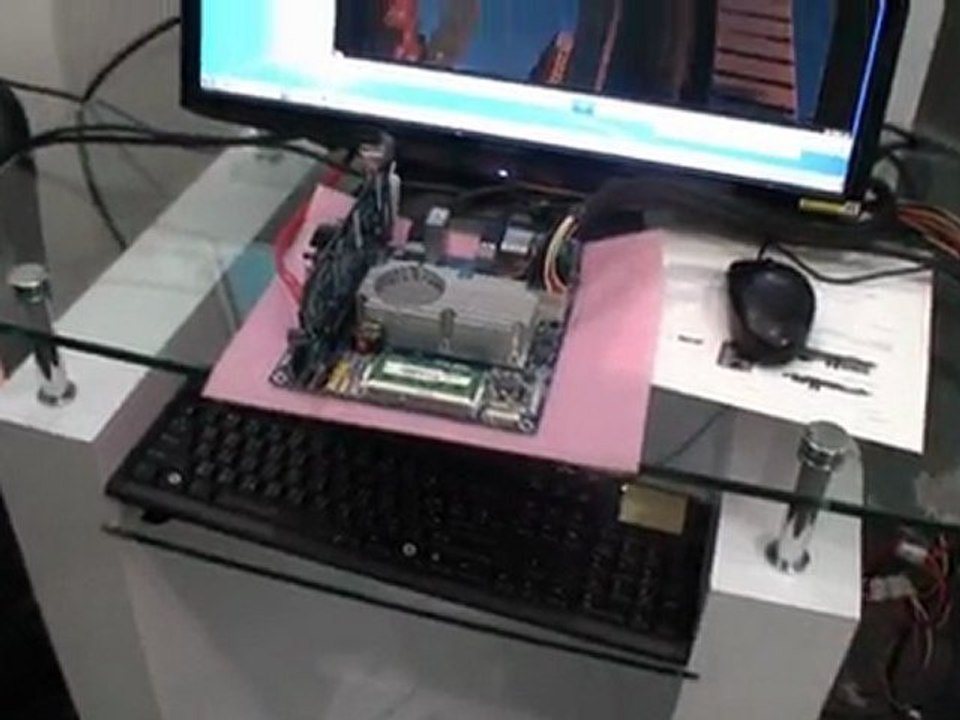 VIA demonstrates world's first quad-core Mini-ITX ...