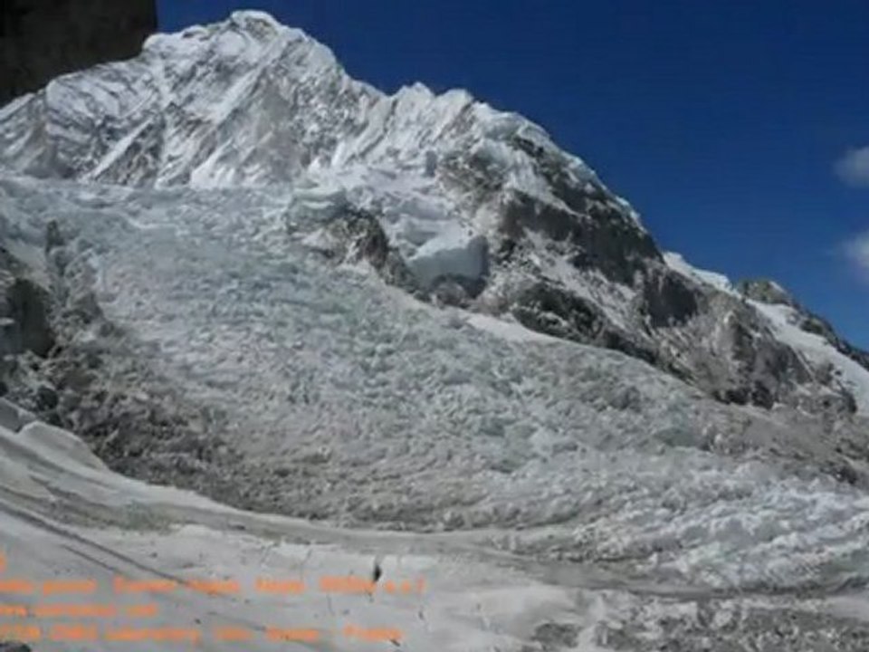 Everest - Chute du glacier du Khumbu 2009-2010