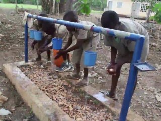 L’eau potable entre dans le village d’Essè-Zogbedji au Togo !